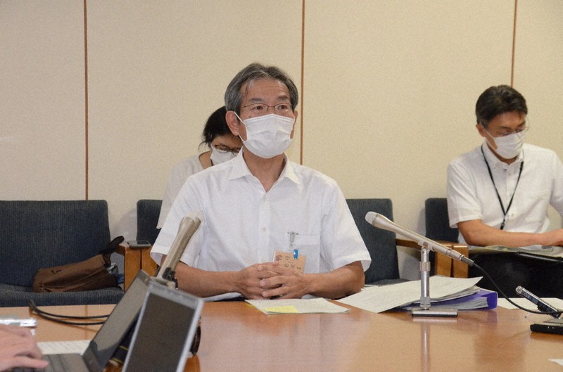 福井県議会の調査結果を公表する山川満寛議会局長=福井県議会で2022年9月29日午後5時11分、岩間理紀撮影