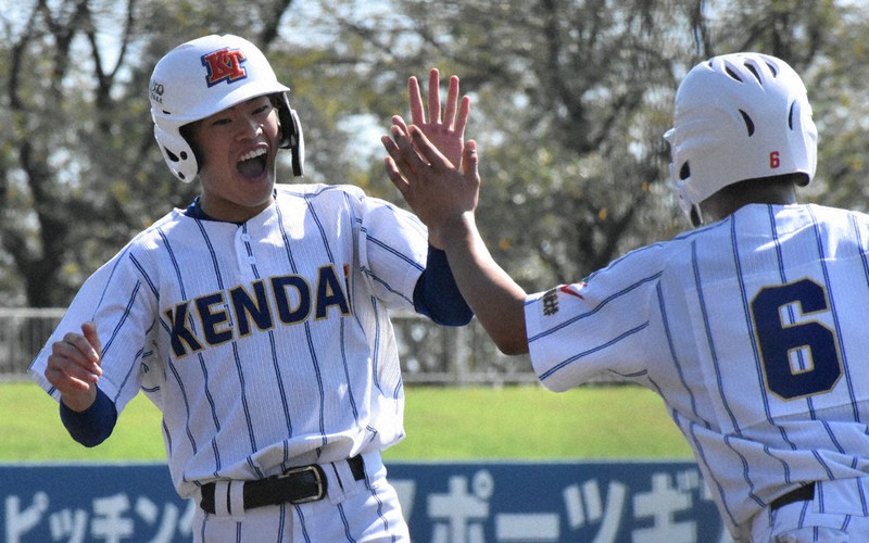 秋季高校野球:県予選 明和県央VS健大高崎、きょう決勝 両校関東大会へ /群馬 毎日新聞 秋季高校野球:県予選 明和県央VS健大高崎、きょう決勝 両校関東大会へ /群馬 毎日新聞