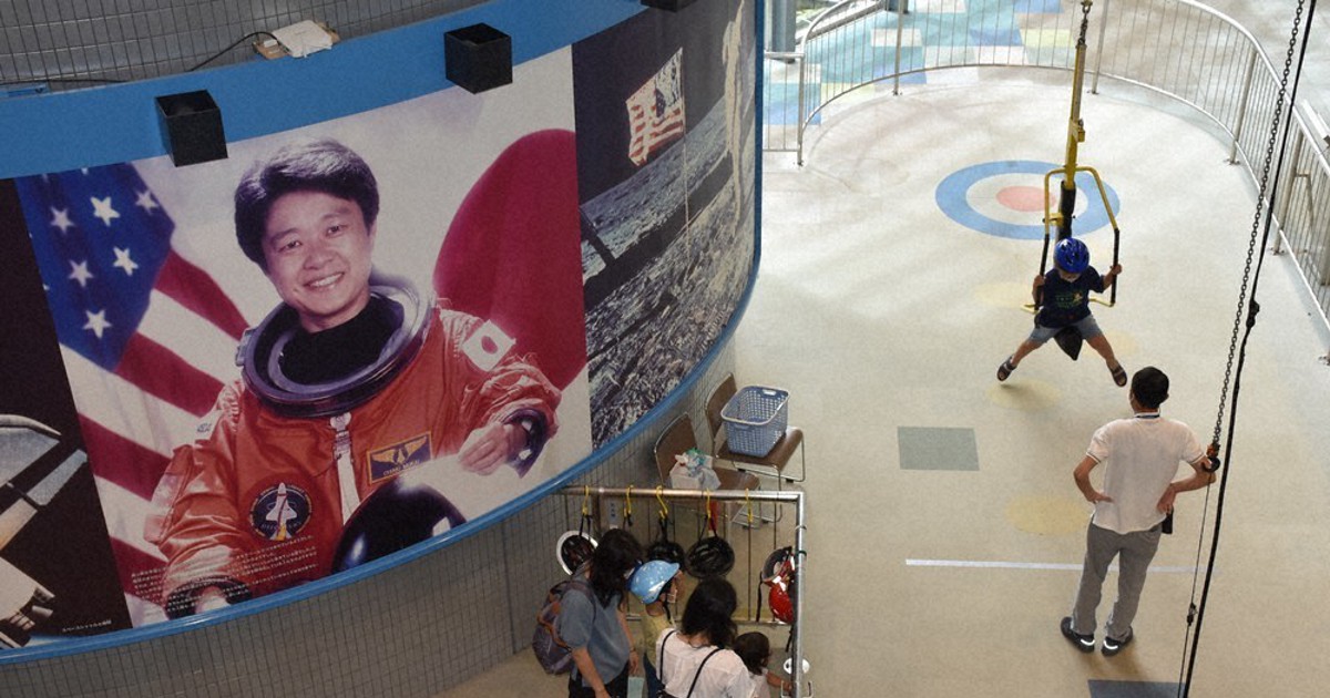 ご当地キティ　種子島　宇宙飛行士　軽井沢　サイクリング　大阪御堂筋　銀杏並木 hellokittyapplehouse.webp?fit=