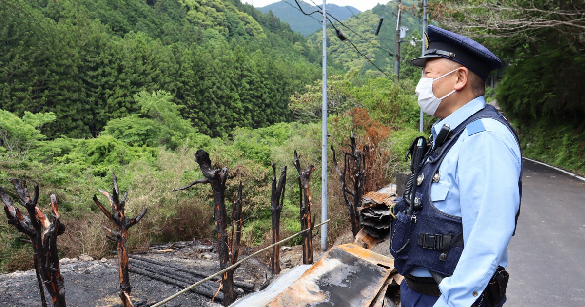 警察署の遠い町 高齢男性宅で火災 巡回の「駐在さん」命救う 毎日新聞