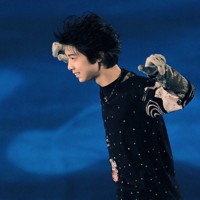 羽生結弦さん「特別なアングルを楽しんで」 演技の動画を公開