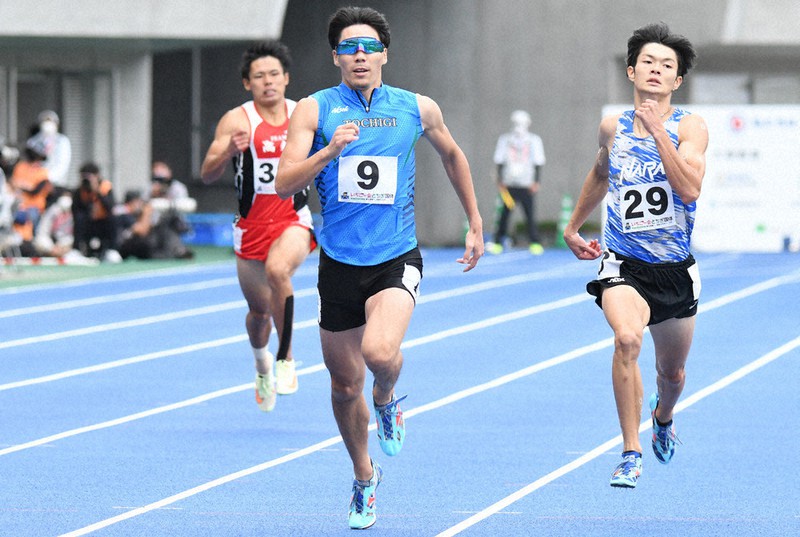 国体 新種目陸上300メートル 佐藤トップで決勝へ 貫禄の走り