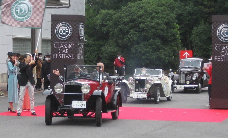 クラシックカー100台がパレード 長久手・名車集まる ／愛知 | 毎日新聞