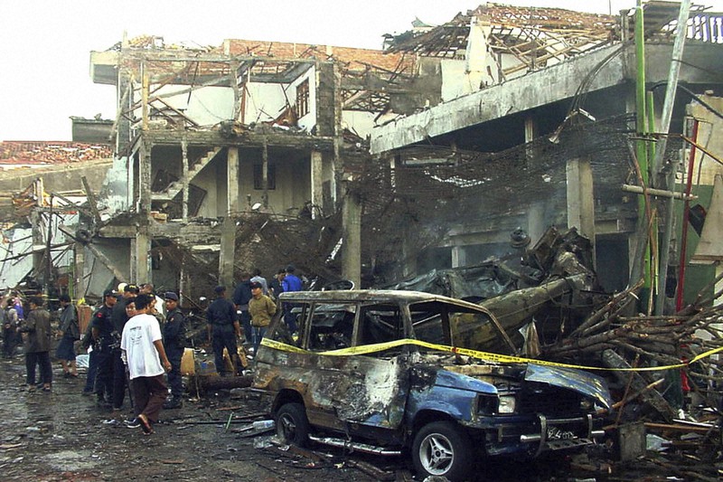 Bom Bali 2002 explosion in Kuta
