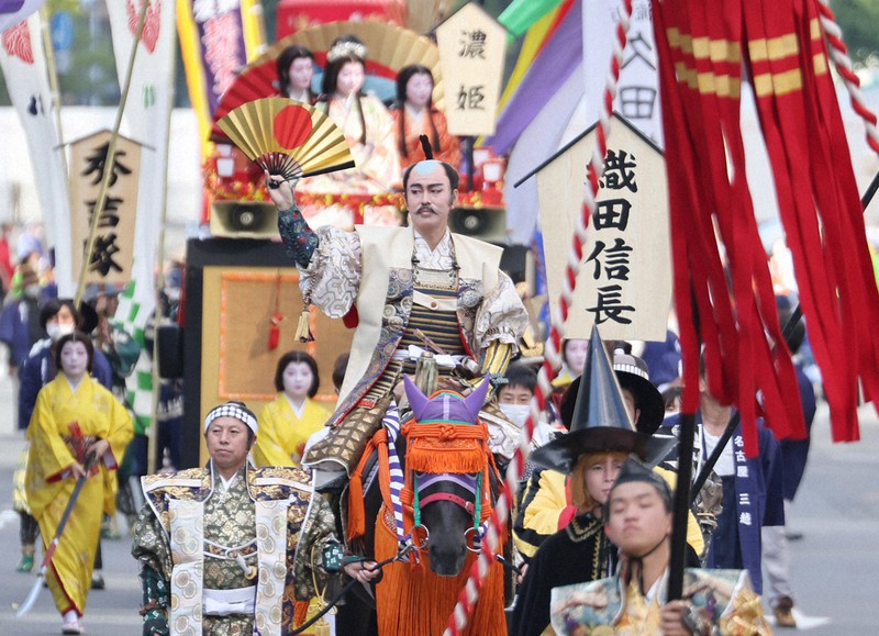 信長、秀吉、家康の三英傑が練り歩き 名古屋まつり、3年ぶり開催