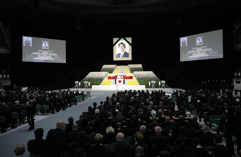 多くの参列者が集まった安倍晋三元首相の国葬会場=東京都千代田区の日本武道館で2022年9月27日午後1時33分、宮武祐希撮影