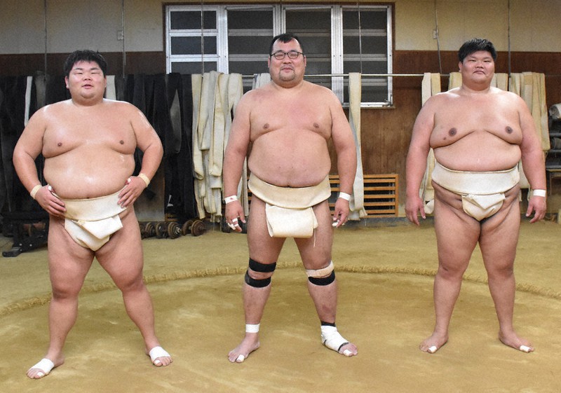 全国選抜大学 実業団相撲和歌山大会 3年ぶりのぶつかり合い 23日 和歌山 団体と人熱戦 和歌山 毎日新聞