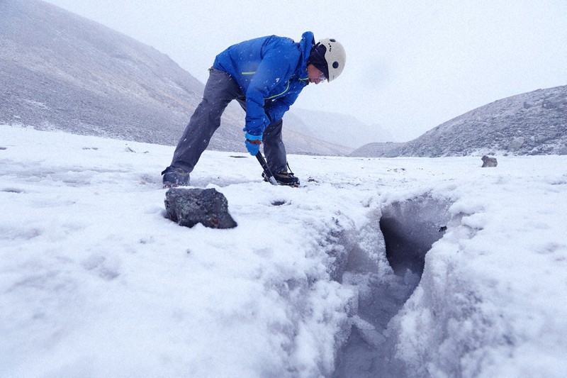eye：立山連峰、氷河に迫る 国内初発見から10年 | 毎日新聞