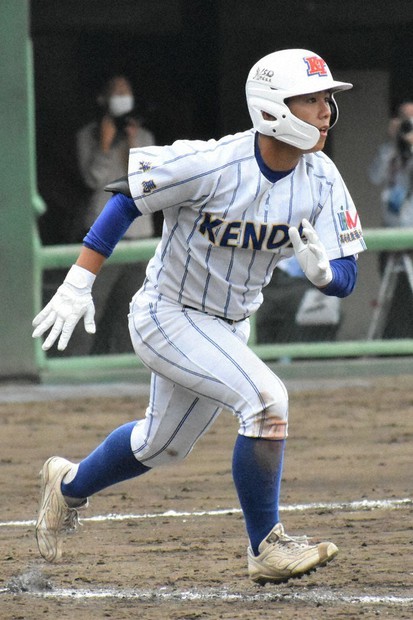 秋季高校野球：秋季関東地区高校野球大会 健大高崎、初戦突破