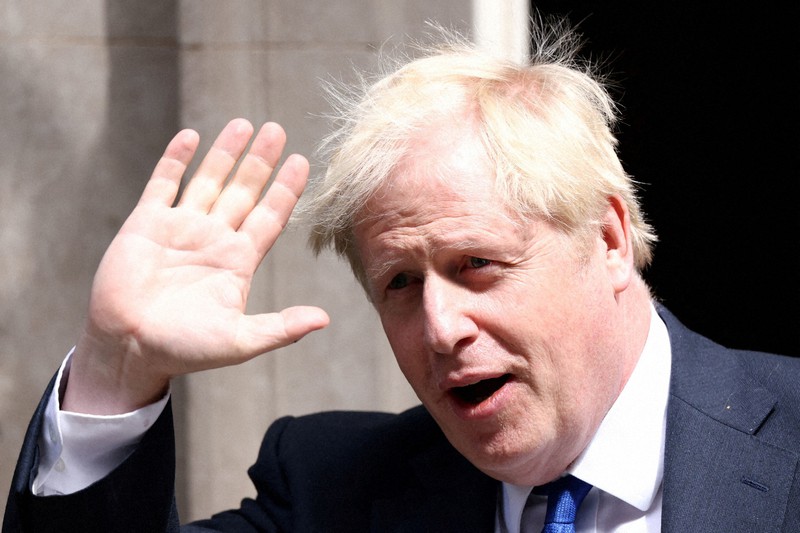 英国のジョンソン前首相=ロンドンで2022年7月、ロイター