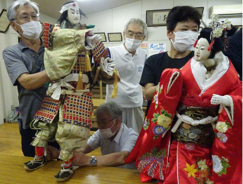 たちや人形 獅子舞 24年前 （福岡市の文化財）