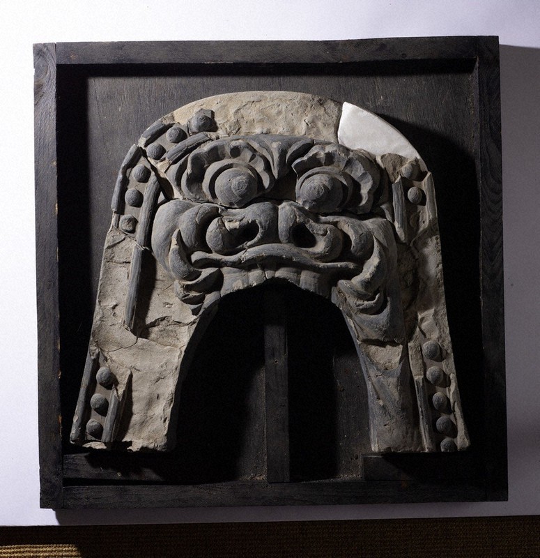 李朝骨董 鬼瓦 朝鮮王朝 新羅時代 寺院建築 出土品 コレクター放出 古美術品 赤坂游ギャラリー 公式ホームページ