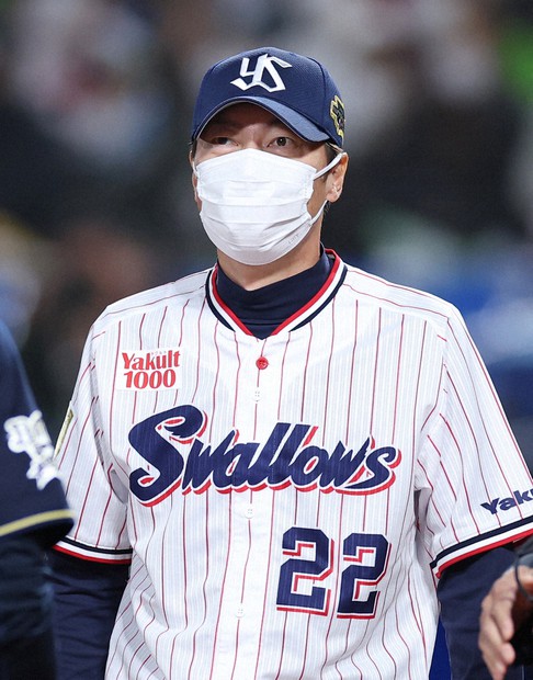 ヤクルト高津監督「選手をたたえたい、褒めたい」 日本一届かず