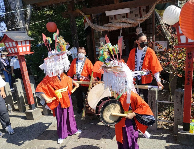熊本県荒尾市の野原八幡宮風流(川登地区)の様子=同市提供