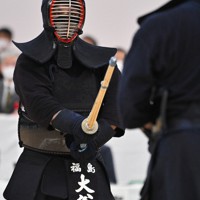 全日本剣道選手権で、4回戦に臨む大谷昇平＝日本武道館で2022年11月3日、手塚耕一郎撮影