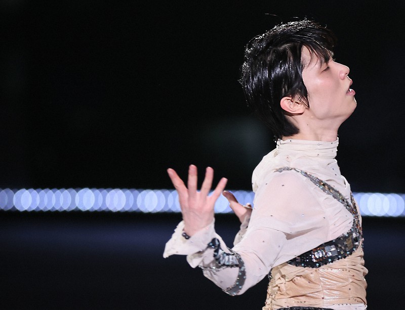 羽生結弦 膝をついて祈る姿 プロローグ