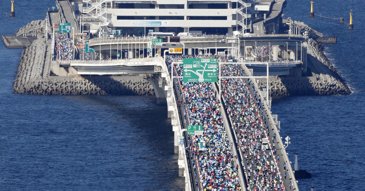 アクアラインマラソン、4年ぶり開催 1万4994人が駆け抜ける | 毎日新聞
