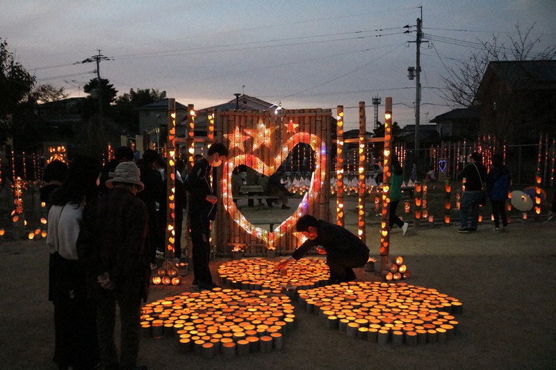 灯籠、オブジェに灯 大牟田・三池光竹、3年ぶりに開催 ／福岡 | 毎日新聞