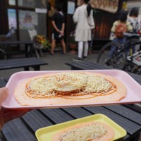 挟んで 乗せて そのままで お好みの「たこせん」は？ [写真特集1