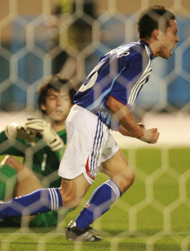 Football Life すごいの出てきた ダイヤの原石 長友佑都 サッカー日本代表 毎日新聞