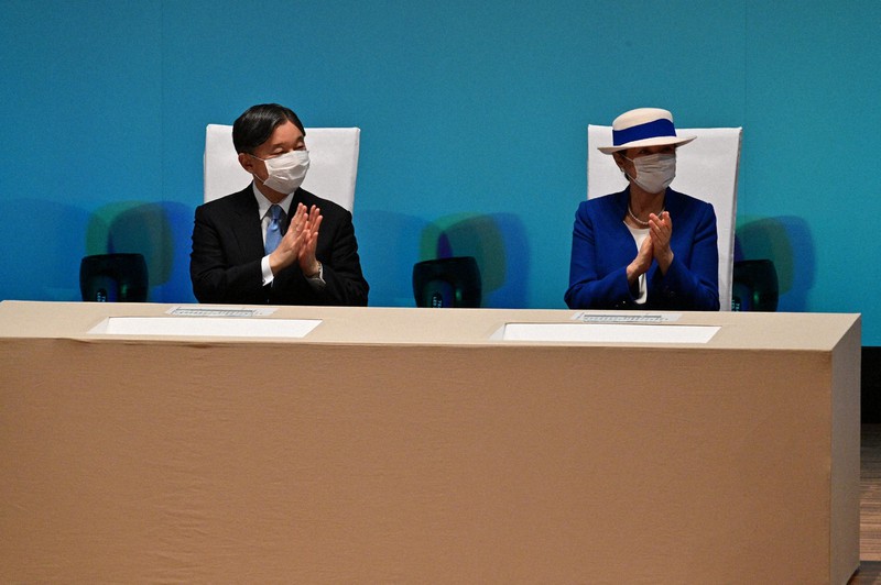 全国豊かな海づくり大会兵庫大会 天皇、皇后両陛下が稚魚をご放流 [写真特集3/25] 毎日新聞