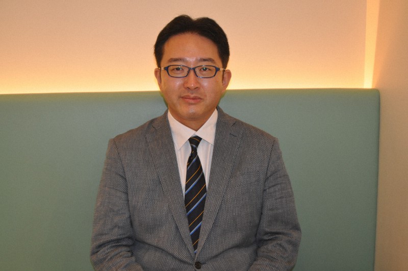 佐橋亮・東京大東洋文化研究所准教授=東京都渋谷区で2021年6月16日午後4時14分、金寿英撮影