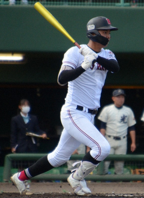 秋の中国大会終了時点で高校通算47本塁打の広陵・真鍋慧=広島県のぶんちゃんしまなみ球場で2022年11月6日、生野貴紀撮影