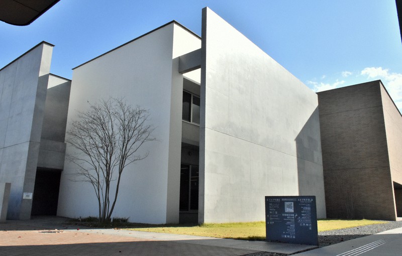 太子町の議会棟=兵庫県太子町鵤で2022年11月16日午後1時11分、喜田奈那撮影