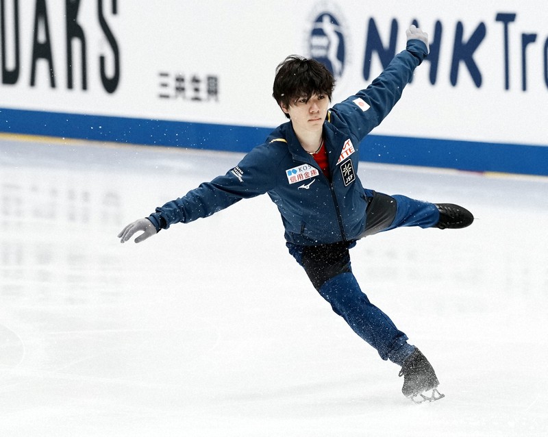 NHK杯フィギュア前日練習 男子 [写真特集2/12] | 毎日新聞