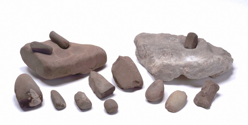 国内初、赤色顔料の製造場跡 出土の石臼やきねなど 重文指定へ | 毎日新聞