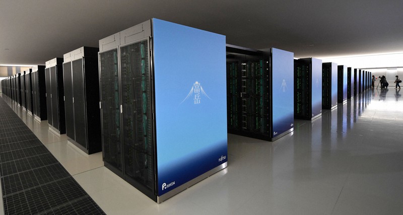 スーパーコンピューターの富岳=神戸市中央区で2020年6月16日午前10時53分、望月亮一撮影