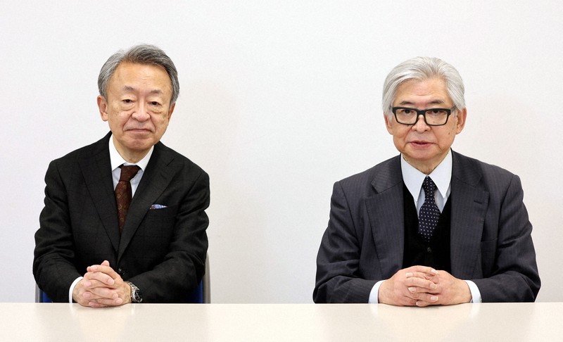 池上彰さん(左)と対談した保阪正康さん=東京都千代田区で2022年11月7日、幾島健太郎撮影
