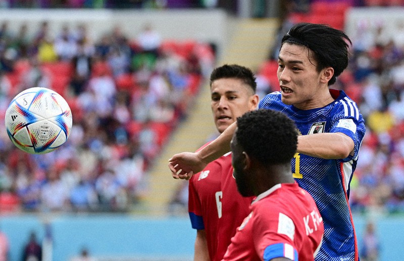 カタールｗ杯２０２２ サッカー 第8日 1次リーグ コスタリカ1 0日本 ワントップ上田 見せ場なし 毎日新聞