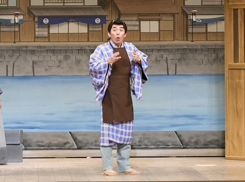 「お祭り提灯」で丁稚三太郎を演じる藤山扇治郎さん=2019年1月南座の公演より(松竹提供)