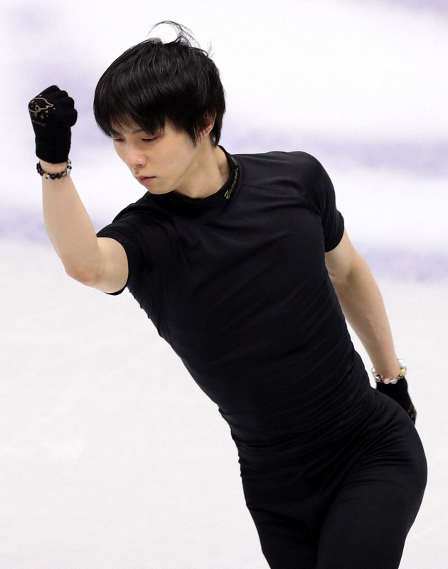 男子フリーの前日練習をする羽生結弦=イタリア・トリノのパラベラ競技場で2019年12月6日、貝塚太一撮影