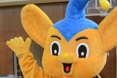 警視庁のマスコット「ピーポくん」＝土江洋範撮影