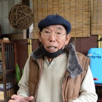 太平洋戦争中、学校で沖縄の言葉が禁じられた体験を語る仲村元惟さん＝沖縄県宜野湾市で2022年2月18日午前10時50分、宮城裕也撮影