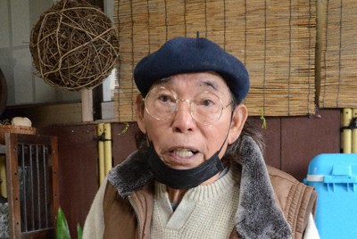 太平洋戦争中、学校で沖縄の言葉が禁じられた体験を語る仲村元惟さん＝沖縄県宜野湾市で2022年2月18日午前10時50分、宮城裕也撮影