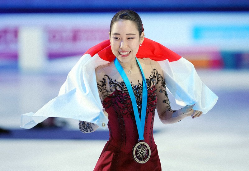 15歳のニュース フィギュアGPファイナル りくりゅう、ペアで日本初V