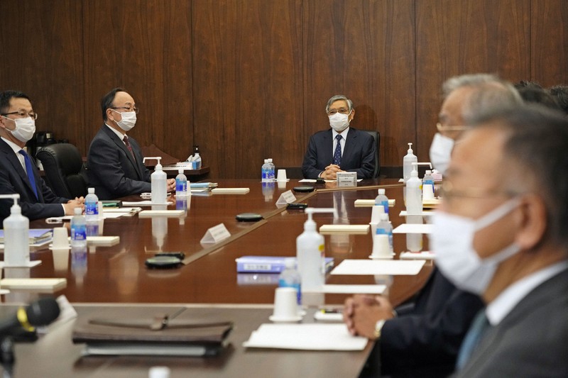 異次元の10年：日銀審議委員から連日の「金融緩和見直し」発言