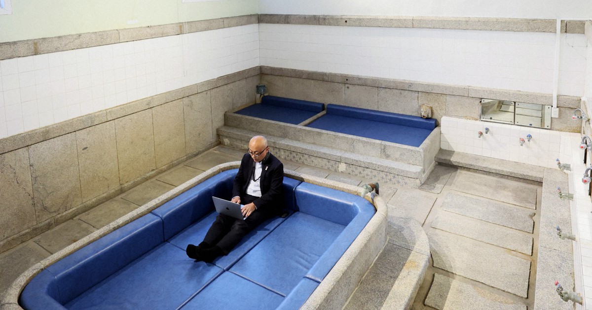 Public bath house abandoned for over 25 yrs in Osaka Pref. reborn as ...