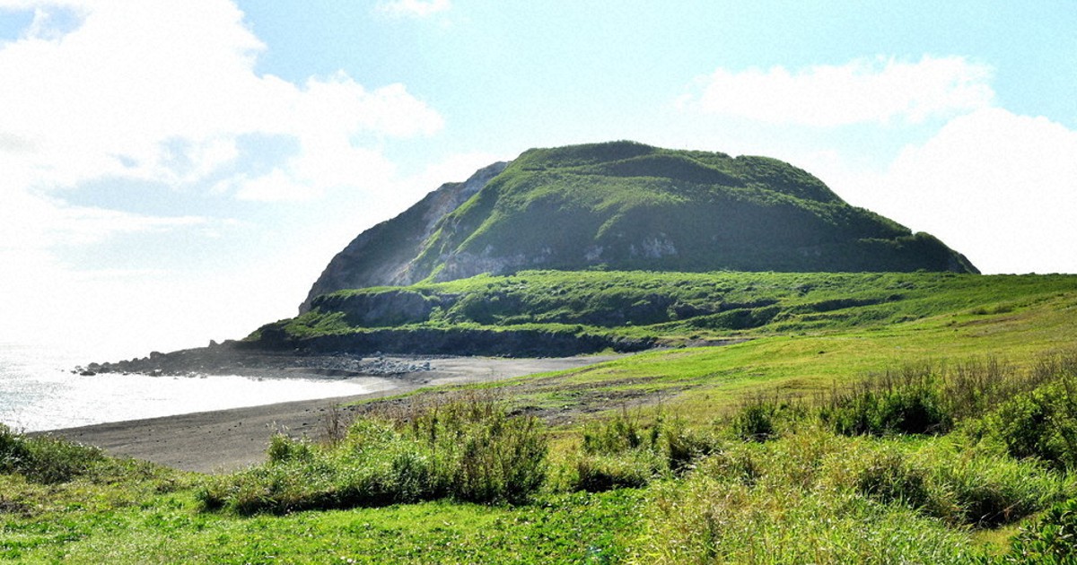 今週の本棚：『週刊 日本の島 第49号 硫黄島』＝加藤庸二・監修 | 毎日新聞