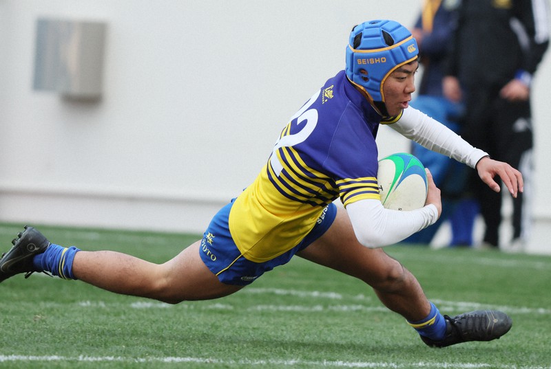 第102回全国高校ラグビー【大会第6日】京都成章―東福岡の熱戦 [写真