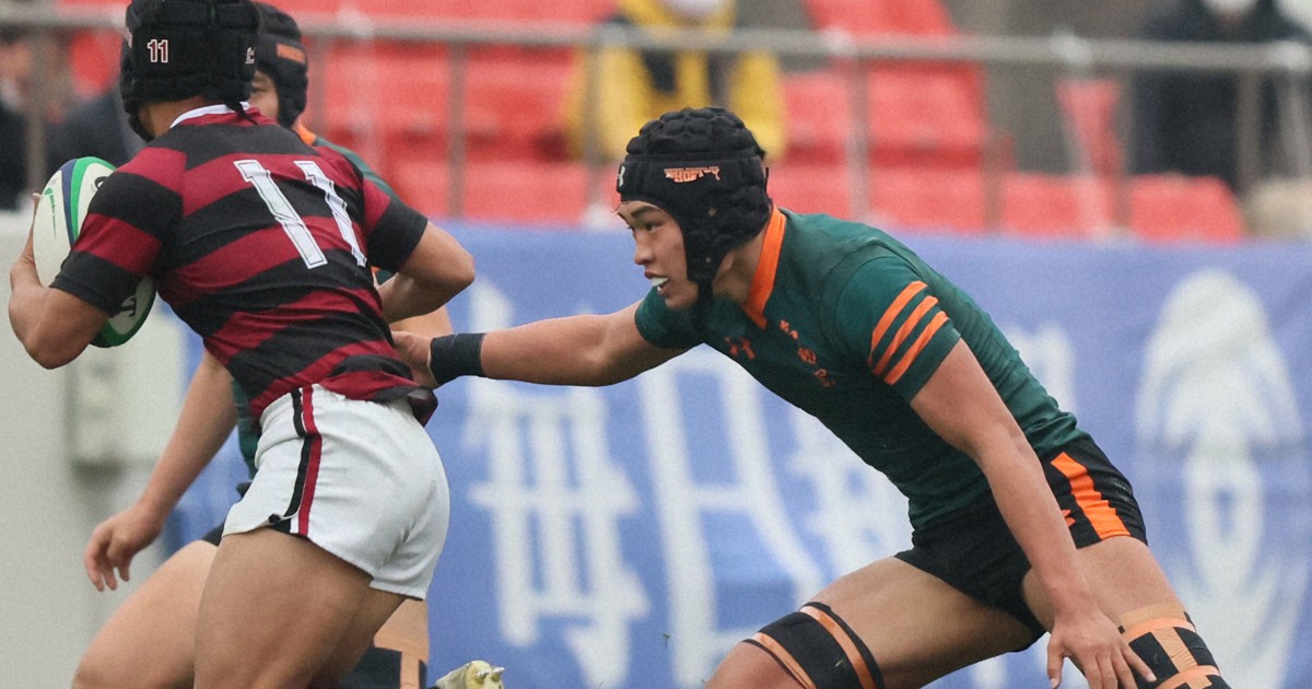 開始30秒の鮮やか先制トライ 東福岡主将のチャージから 高校ラグビー