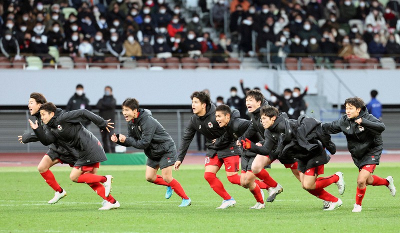 東山が初の決勝進出 高校サッカー 日本代表・鎌田大地の母校 [写真特集