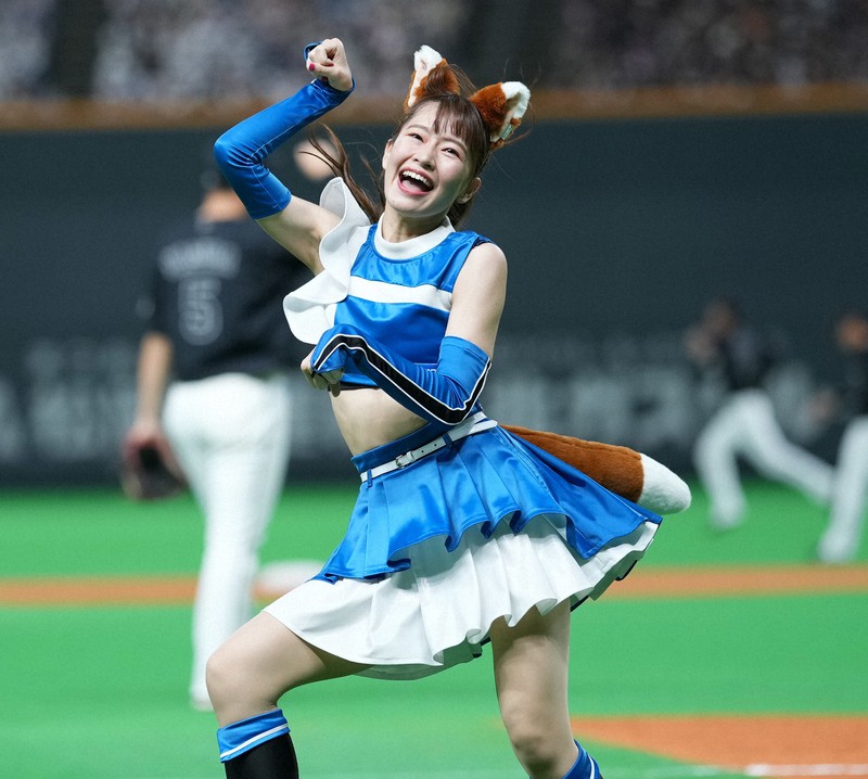 きつねダンス」で人気のメンバーも ファイターズガール22人発表 | 毎日新聞