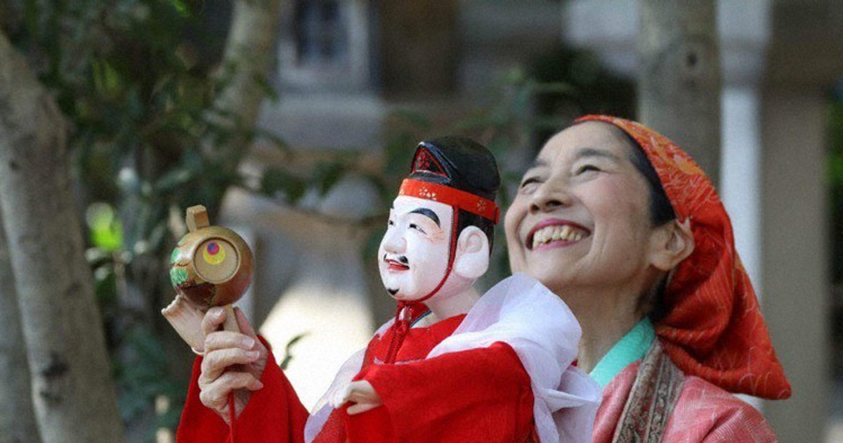 14色のペン：ゼロの街から生まれたもの | 毎日新聞