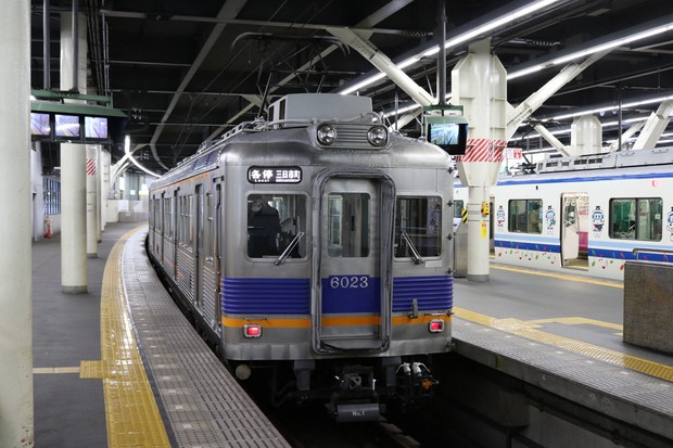 ギザギザ車体」東急8500系の引退はなぜ惜しまれる？ | なるほど電車