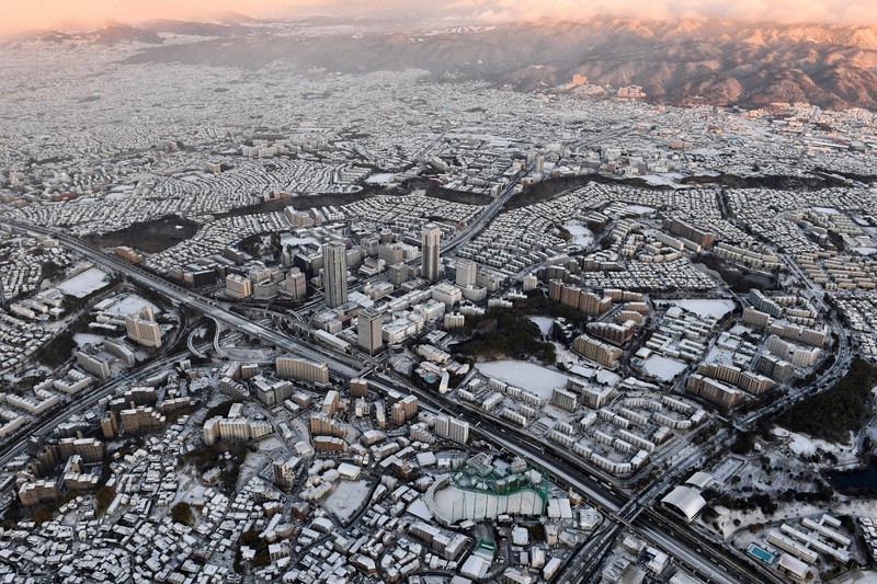 In Photos Snow blankets many parts of Japan The Mainichi