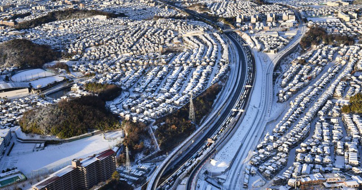 In Photos Snow blankets many parts of Japan The Mainichi